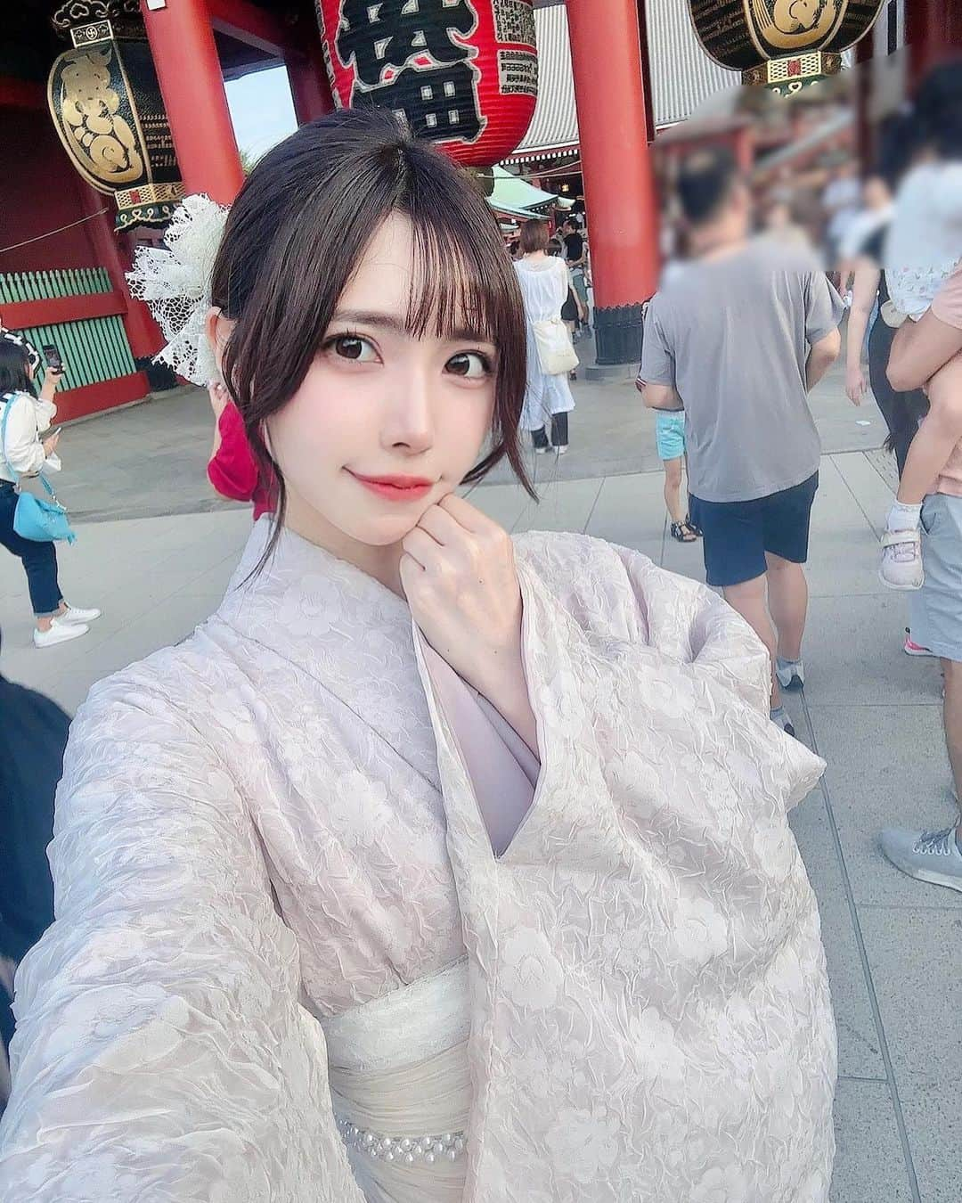 美和花樺さんのインスタグラム写真 - (美和花樺Instagram)「. . 기모노를 입고 아사쿠사(浅草寺)에〜 . . #셀카 #셀스타그램 #여행 #일본 #혼여  #일본여행 #오오티디 	#아웃핏 #아사쿠사 #浅草 #浅草寺 #kimono #着物」10月9日 19時46分 - hurhurchan