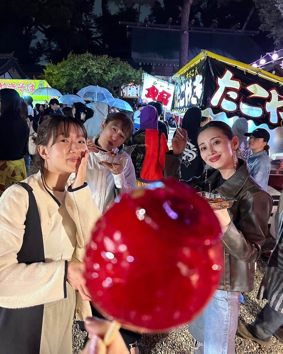 木下ココのインスタグラム：「秋祭🪅🍂 ・ クラスの後地元の神社のお祭りへ⛩️ 楽しかった~🥰 ・ ・ ・ #秋 #お祭り #季節を楽しむ  #連休 #週末 #ココトレ #matsuri #japaneseculture  #木下ココ」