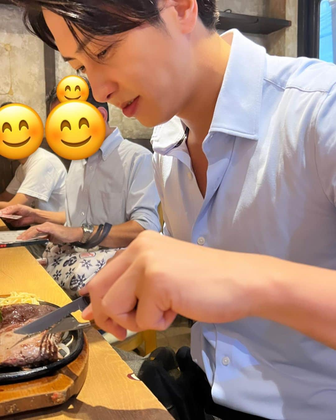 山下智久のインスタグラム：「食欲の秋。って事で最近食欲旺盛です:)  These have been my food adventures as of lately.  In japan, autumn is the best time for eating saury fish. Definitely try it sometime!  #秋刀魚 #ランチ #ナン」