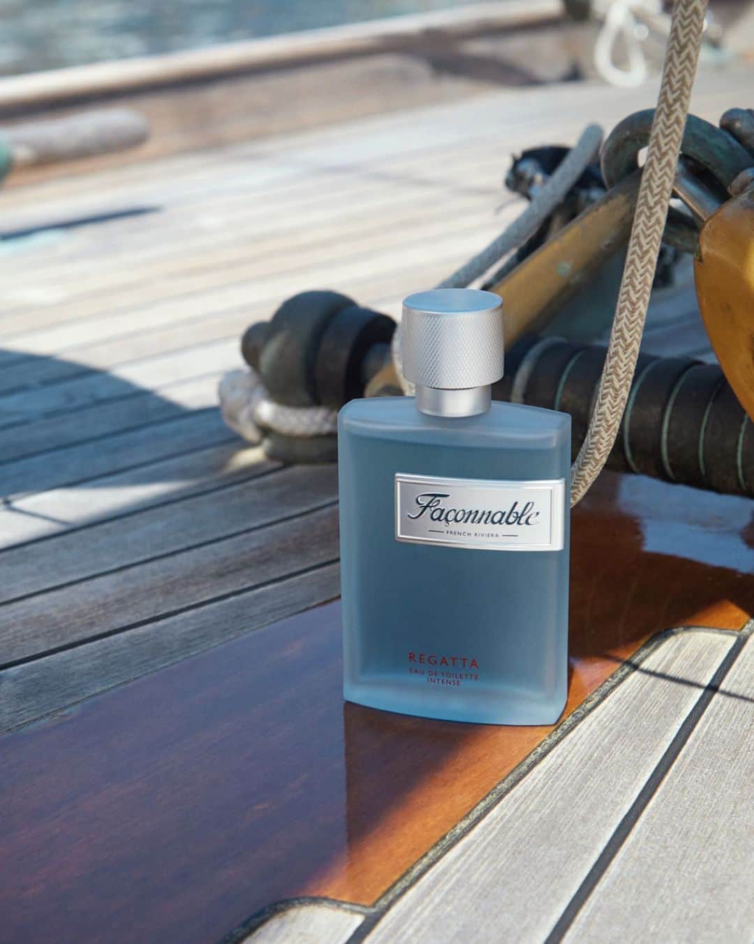 ファッソナブルのインスタグラム：「Discover Regatta, a stimulating scent celebrating the French Riviera.  #Façonnable  #Amafaçon」