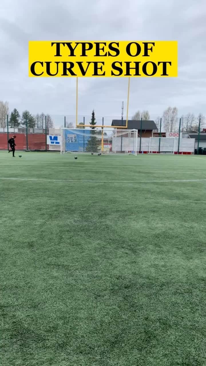 阿部豊のインスタグラム：「Which curve shot skill should you get?🧐⚽️#soccer #football #futebol #futbol #tutorial #soccerdrills #footballskills #サッカー」
