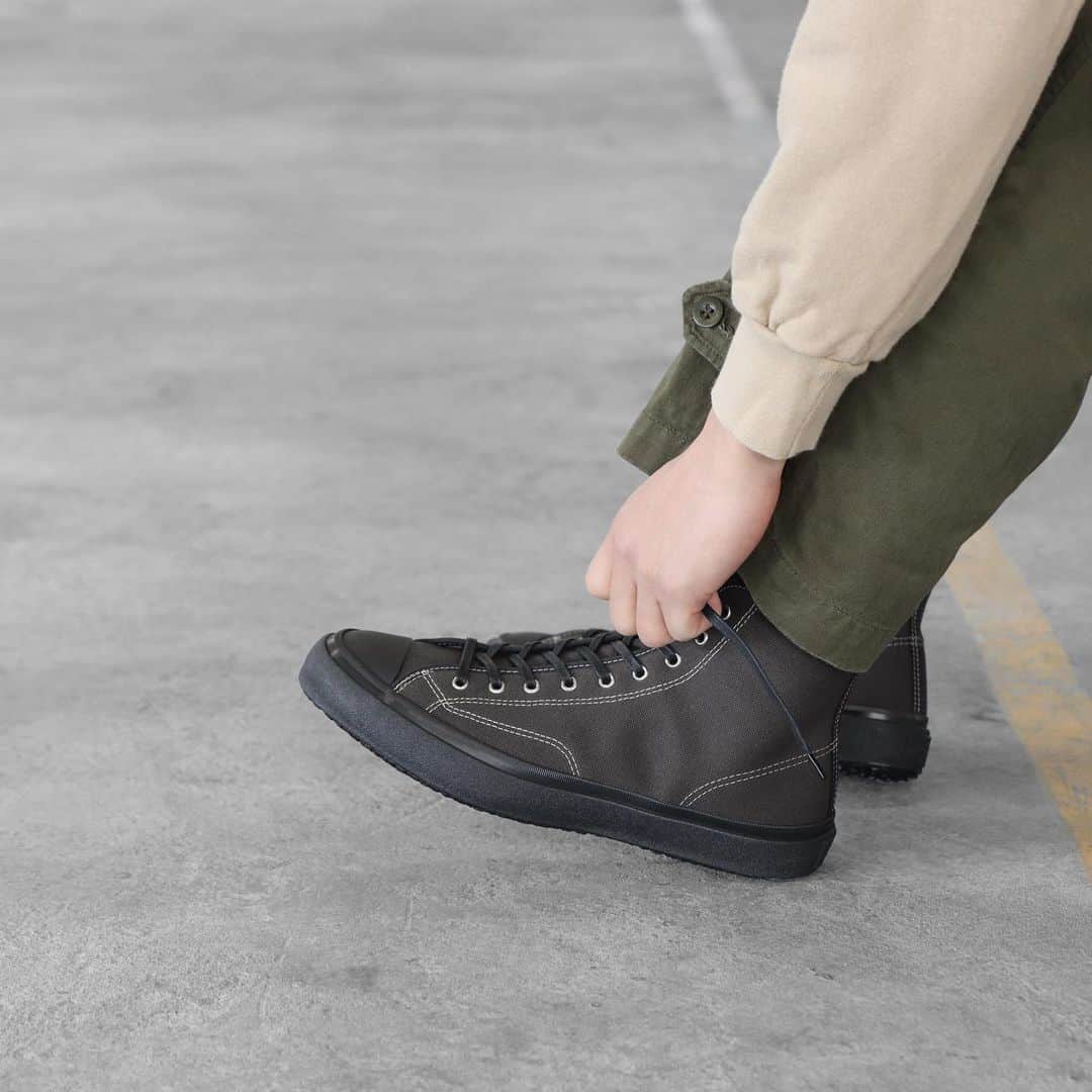MOONSTARのインスタグラム：「HIBASKET / CHARCOAL  #moonstarshoes  #finevulcanized  #hibasket  #madeinkurume」