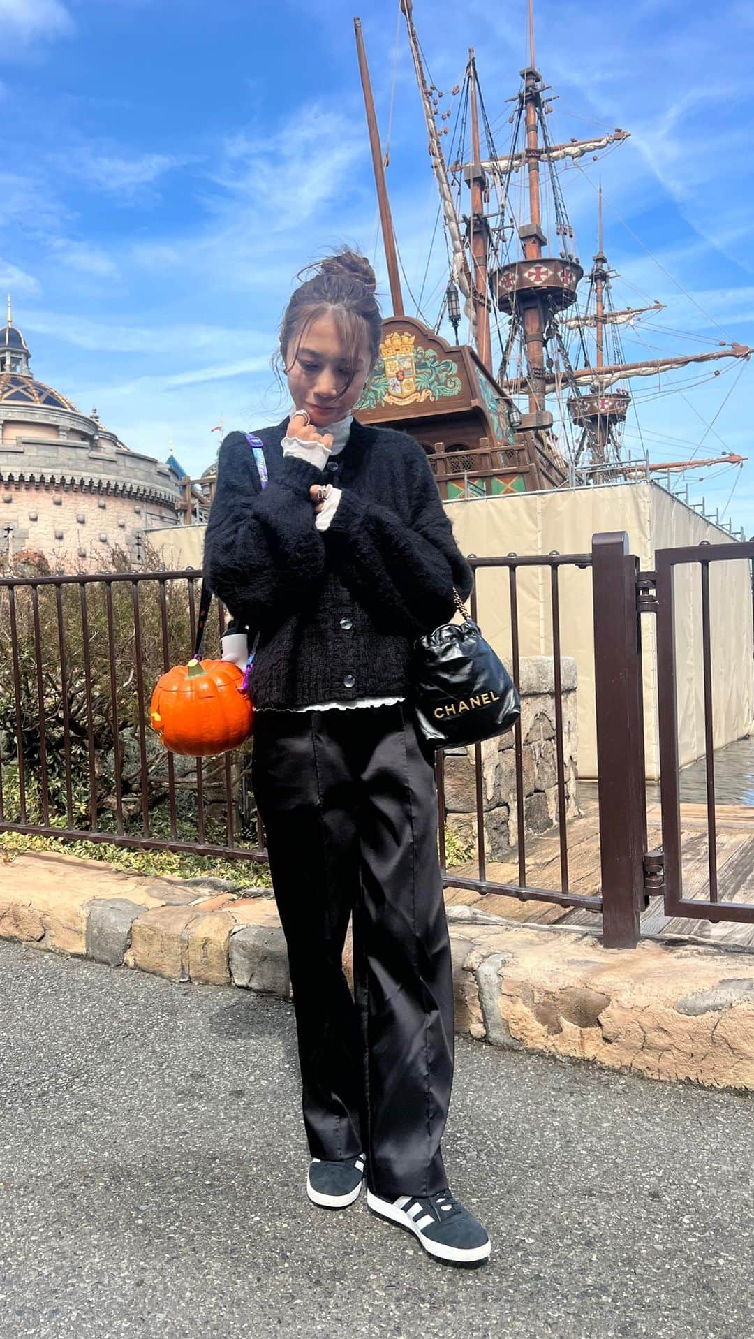 yyurielのインスタグラム：「.  GRL公式アンバサダーに就任しました 🌼  coordinate🌏🚢 GRLコーデ紹介💞  @grl_official #grl #グレイル #グレイル購入品 #grl購入品」