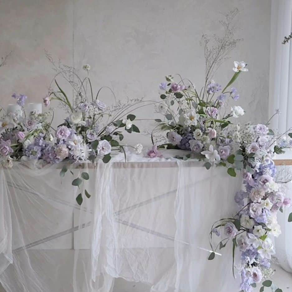 플로리스트 이주연 florist Lee Ju Yeonのインスタグラム：「Can't wait to see  @vanessflower in Bangkok . 4-5 November 🫶 . #koreanfloraldesign #koreanfloralworkshop #เรียนจัดดอกไม้เกาหลี #เรียนจัดดอกไม้ #flowerworkshopbkk #flowerstudiobkkworkshop #flowerstudiobkk」