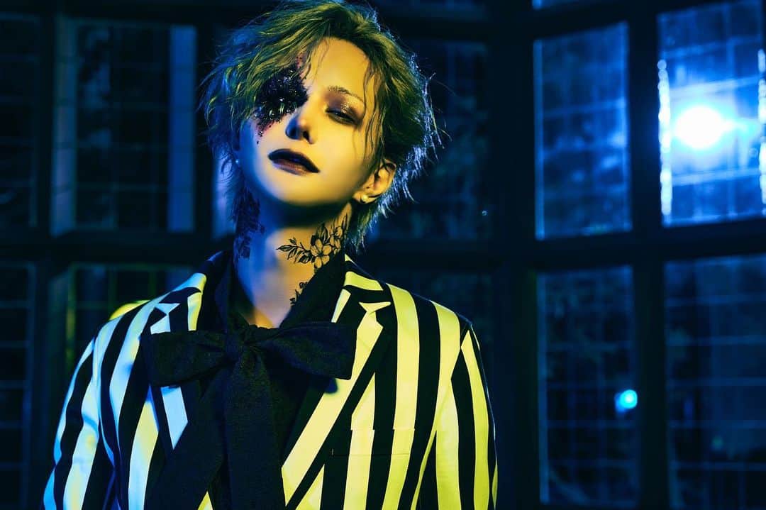 luzのインスタグラム：「luz 5th Album「AMULET」 2023.12.6 Release.  ▼HP▼ https://luz-web.com/amulet/  #luz #alubum  #music #amulet  #joker」