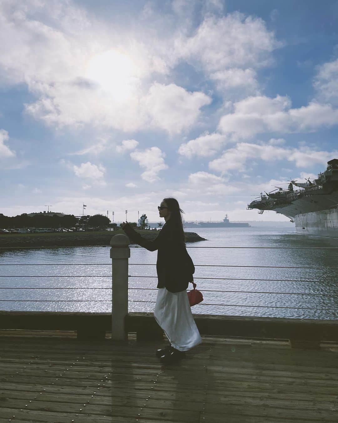 加治ひとみさんのインスタグラム写真 - (加治ひとみInstagram)「自分をちっぽけに感じたら その旅はきっと正しい  あなたはこれから成長できると 自分で気付いているのだから💛 . . .  If the journey makes you feel you are tiny, that experience is significant in your life because you will find you are in progress.📖💛」10月9日 20時33分 - kaji_26