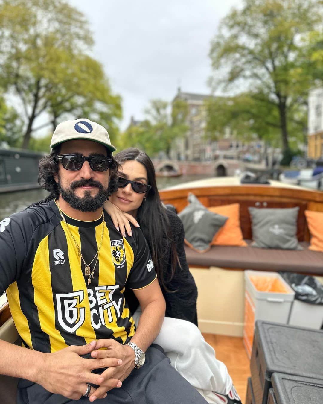 Thaila Ayalaさんのインスタグラム写真 - (Thaila AyalaInstagram)「- Amsterdã e seus canais 🥰  - Segunda maior coleção de Van Gogh no meio da floresta do Parque Nacional Hoge Veluwe 🤤 - Um tiquinho de de Emo style com @blink182」10月9日 20時39分 - thailaayala