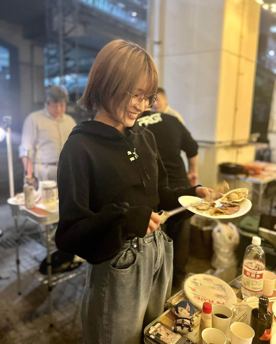 来栖うさこさんのインスタグラム写真 - (来栖うさこInstagram)「. . . BBQオフ会🍖  みんなで食べられて嬉しそうな姿🐰💭  #styleinspo #ootd #outfitoftheday #whatiwore #shoppingaddict #instafashion #currentlywearing #instastyle #fashionista #ファッション #bbq #ショートカット女子」10月9日 20時53分 - kurusu_usako