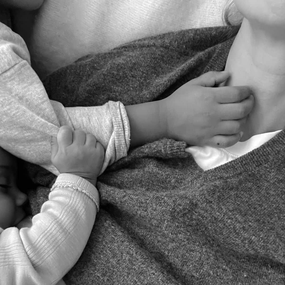 Linda Tolのインスタグラム：「#Motherhood」
