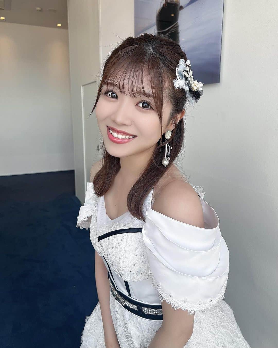 貞野遥香のインスタグラム：「好きだとしか言えないよ🫶🏻🫧 ⁡ ⁡ #nmb48 #idol #アイドル #衣装 #アイドル衣装 #渚サイコー」