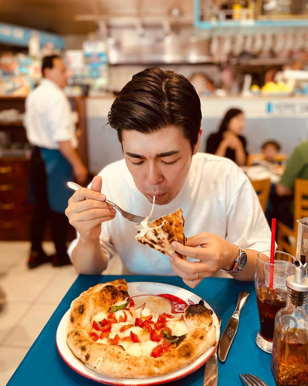 大谷廣松さんのインスタグラム写真 - (大谷廣松Instagram)「ピザ🍕にハマってます。 びっくりするくらい美味しくて感動でした。  一軒目　The Pizza Bar on 38th 二軒目　ナポリスタカ    #大谷廣松　#廣松　#歌舞伎役者　#歌舞伎俳優　#伝統芸能　#日本の文化　#歌舞伎　#日本の文化　#japaneseculture #kabuki #明石屋　#japanesetradition #japaneseactor #kabukiactor #kimono」10月9日 21時27分 - hiromatsu.official