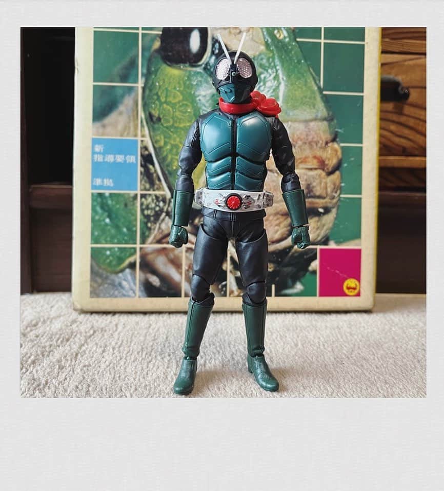 かせきさいだぁのインスタグラム：「「僕の名は、ライダー…仮面ライダーと名乗らせてもらう」。小2男子、シン・仮面ライダーのプラモ完成させてた❤️」