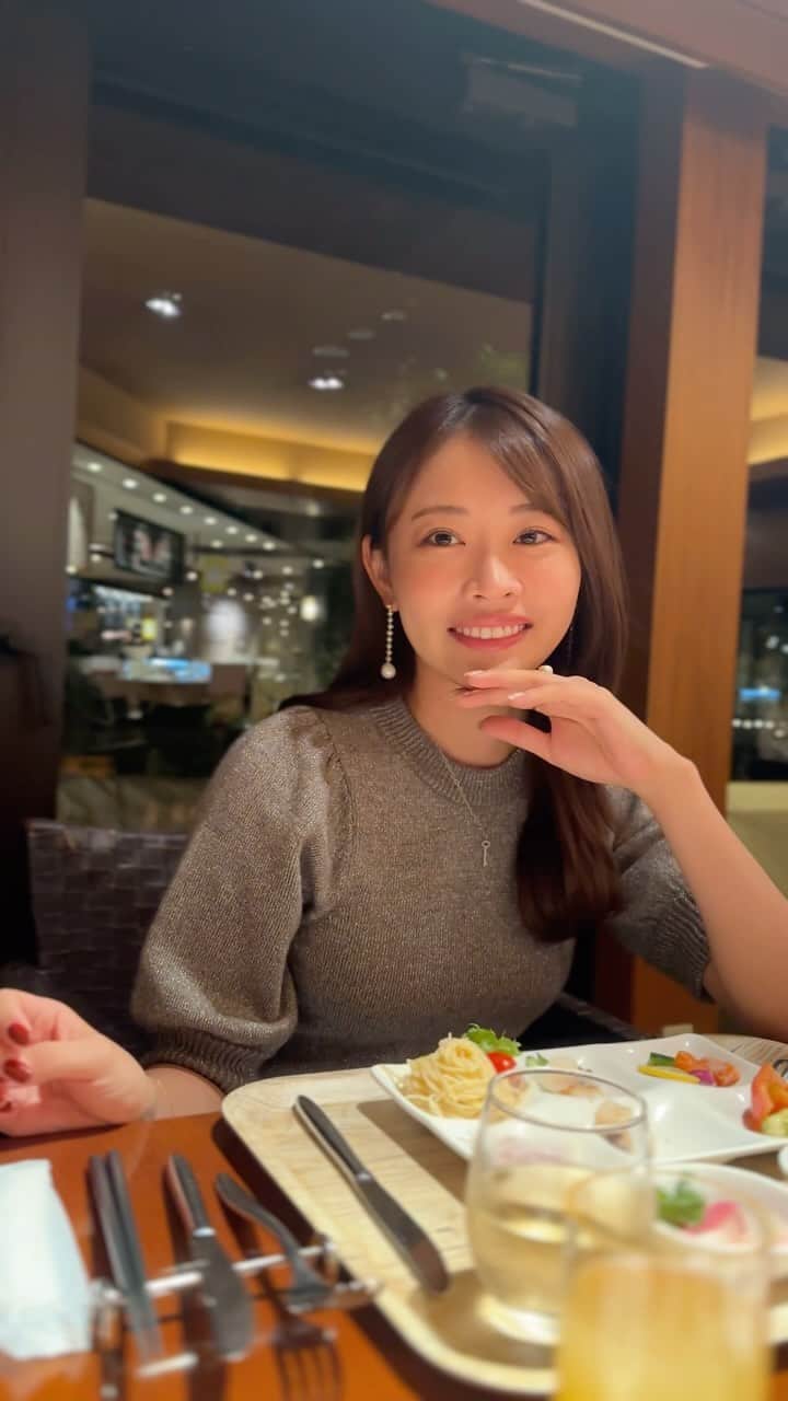 高木由梨奈のインスタグラム：「いろんなワインの飲み放題最高だった🍷♡」