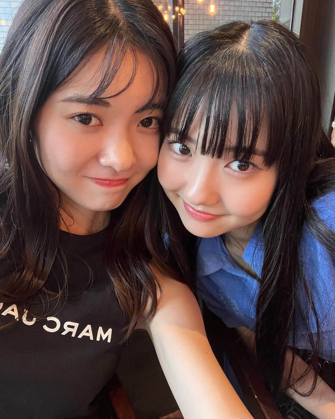 菱田未渚美のインスタグラム：「 ︎︎ たまには姉妹shotを🦦💟 @myumyu_chanzu」