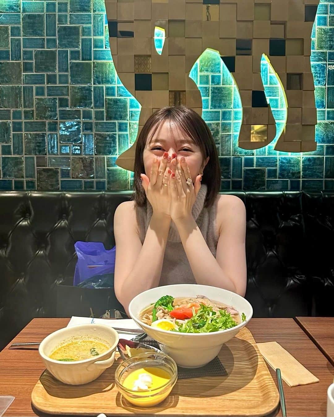 千葉由佳（ちばゆか）さんのインスタグラム写真 - (千葉由佳（ちばゆか）Instagram)「. 3連休初日の盛りだくさんだった日♡ (すごい食べた日🍨🍜🍣☕️)」10月9日 21時35分 - chibayuka