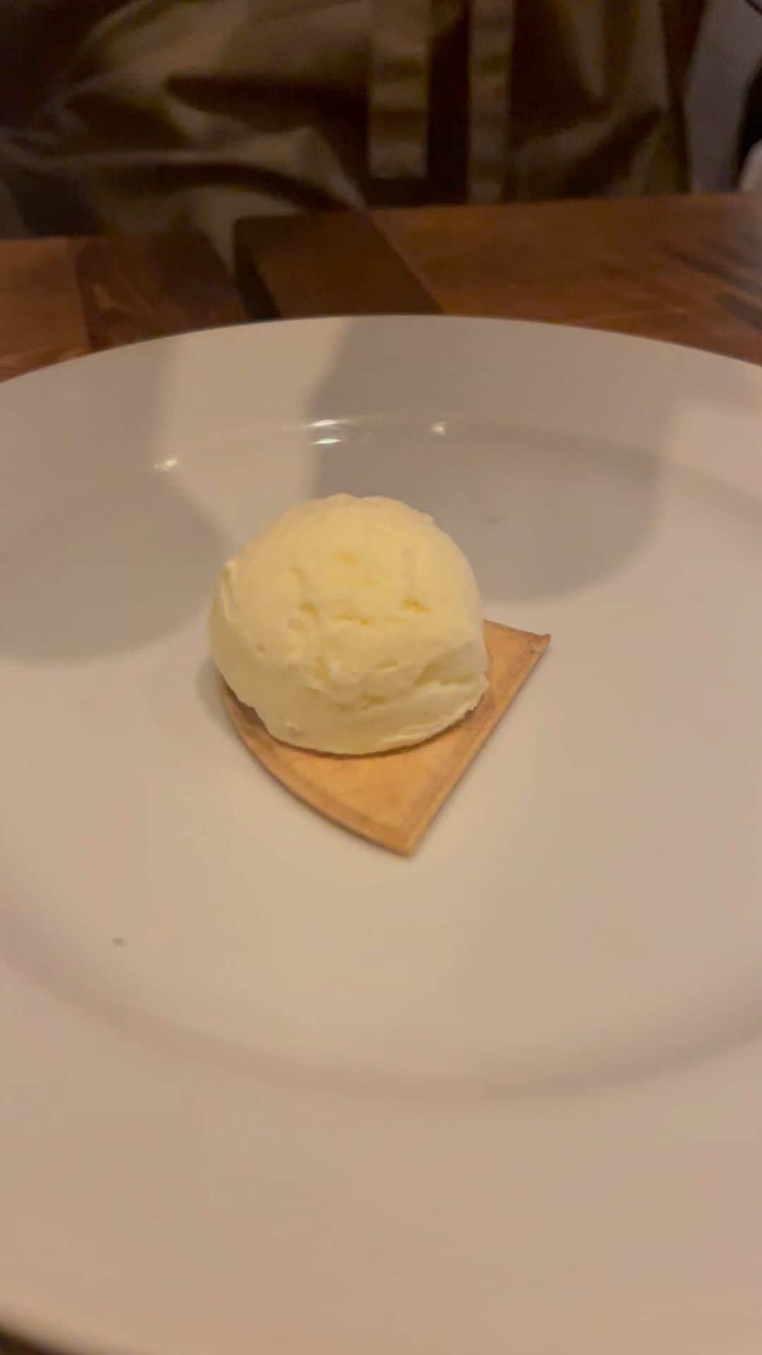のインスタグラム：「生しぼりモンブラン🌰  #生しぼりモンブラン  #目も楽しい  #幸せのモンブラン」