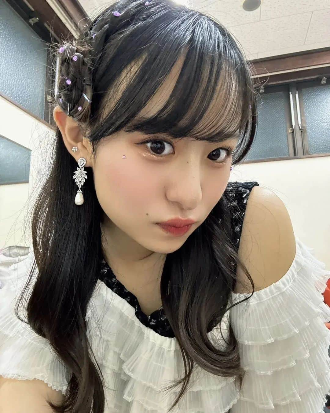 Juice=Juiceさんのインスタグラム写真 - (Juice=JuiceInstagram)「🌸🌸🌸  3、4枚目の ポーズはなにこれ！？笑笑  #juicejuice #石山咲良 #遠藤彩加里」10月9日 21時43分 - juice_juice_official