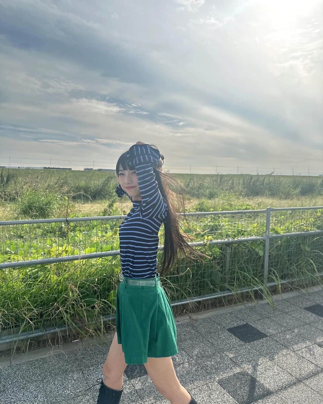 宇佐美空来のインスタグラム：「草ーーーーー！！！！！‪🌱‬  #07 #jk #fjk #idol #高校生 #アイドル #ボーダー #sforshoko #黒髪 #黒髪ロング #followme」