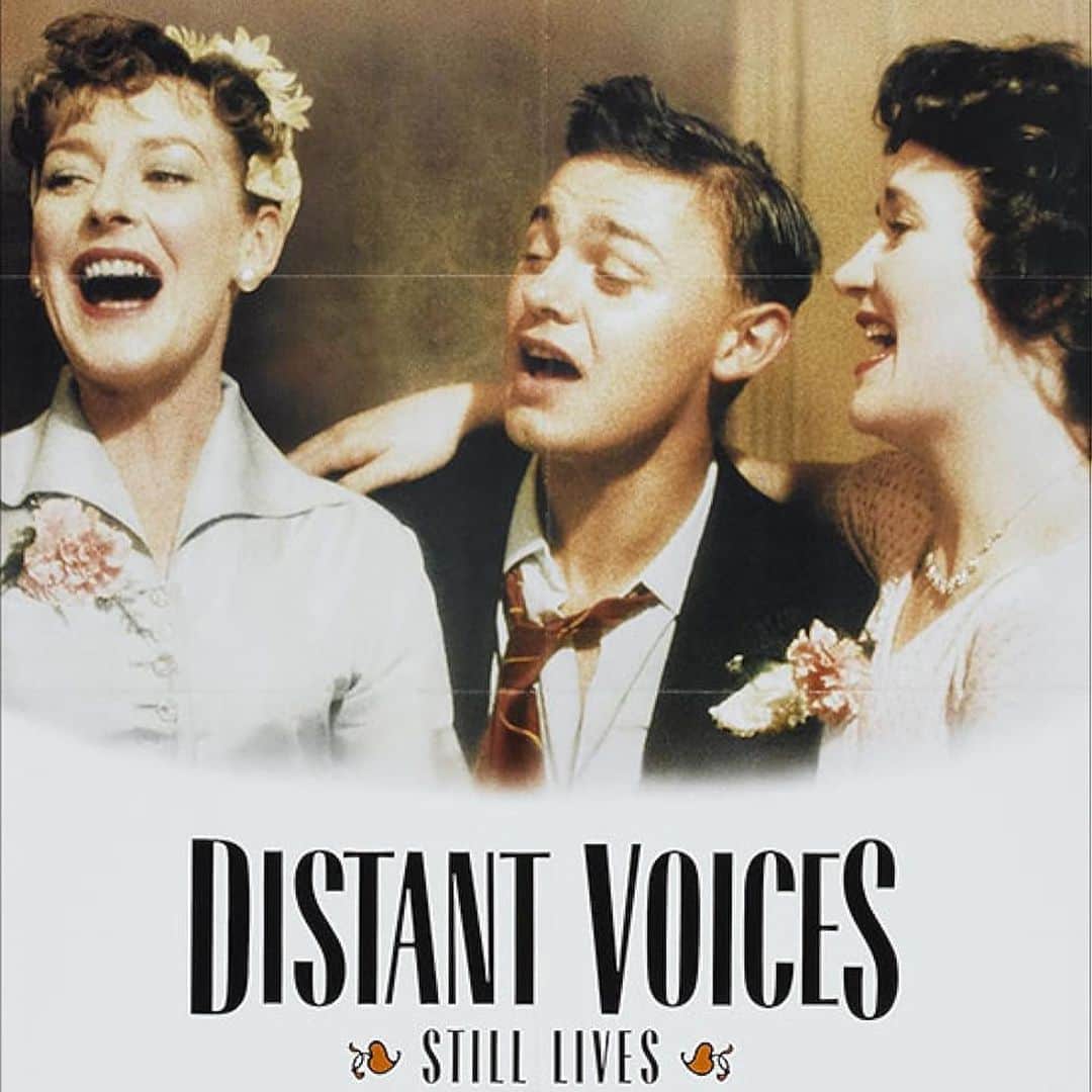 のインスタグラム：「This weekend saw the sad passing of the British film-maker Terence Davies, one of our most unique voices in cinema. He had a long career right up until 2021’s ‘Benediction’. I found real power in his evocative films based on his working class upbringing in Liverpool. If you haven’t seen ‘Distant Voices, Still Lives’ or ‘The Long Day Closes’, they are two of the best British films of this period; hypnotic in their detail and bittersweet beauty.  I never met Terence, but his passion for cinema was always evident, not least in his top 10 list for Sight & Sound magazine last year, which was so utterly joyous that I had to read the entire article out at the launch last year. RIP Mr Davies, you will be much missed.」