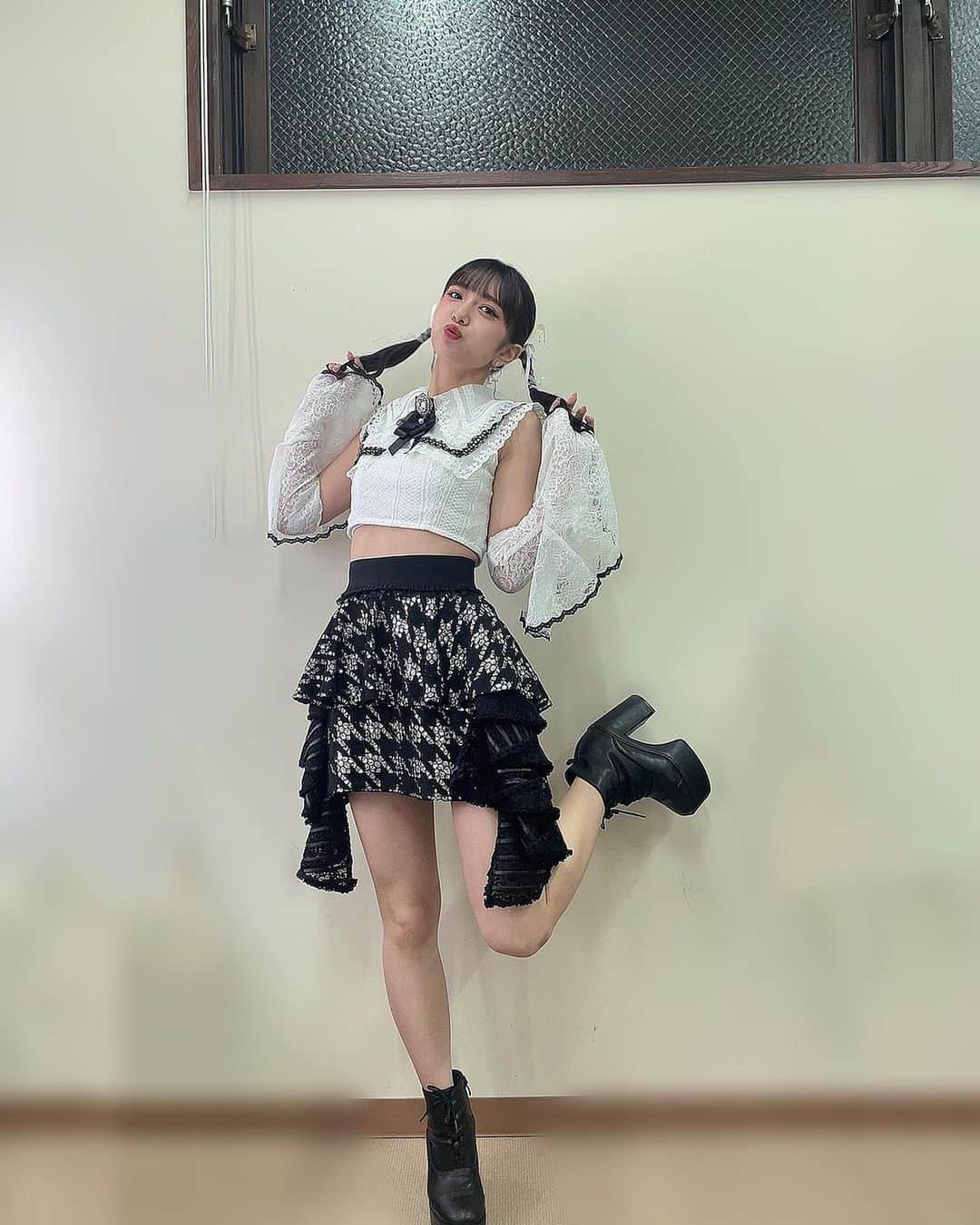 井上玲音のインスタグラム：「・ ・ 自分で頑張って作った髪型🎀 今日のメイクと合っていい感じ！！  名古屋ありがとーー🫶🏻  #井上玲音」