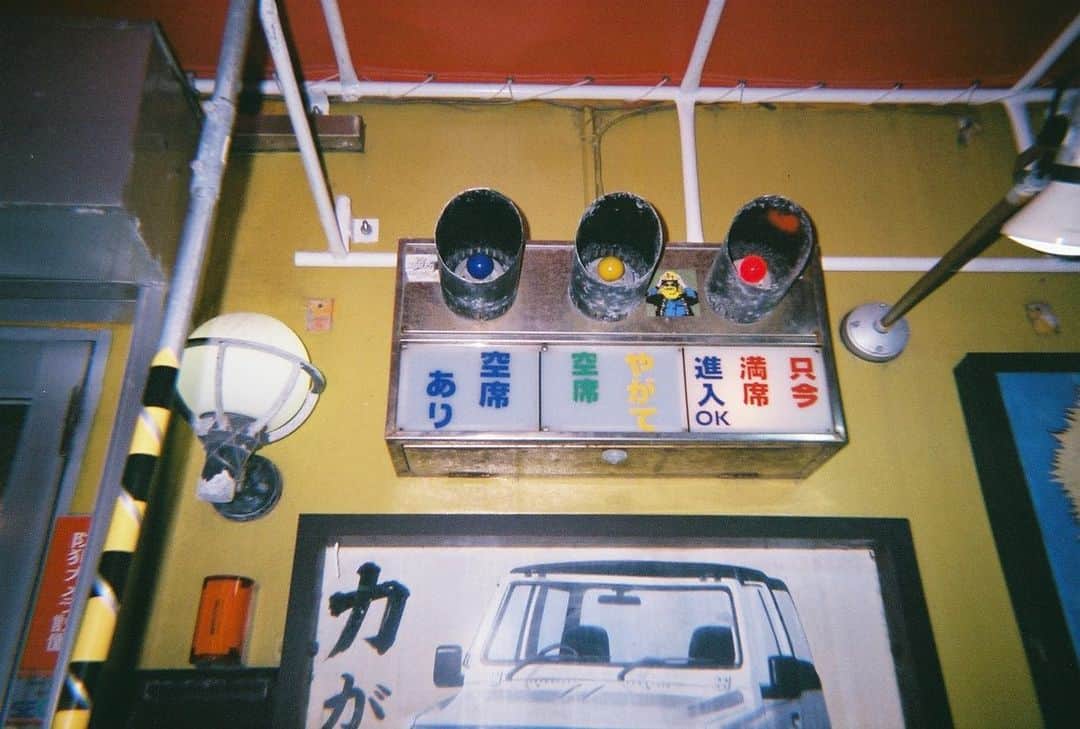 高萩千夏さんのインスタグラム写真 - (高萩千夏Instagram)「沖縄旅行❤︎  フイルム取り替え用のカメラ 可愛くて買ってしまいました…！  旅行の時はマイカメラ持ち歩くっ〜 も少ししたらデジカメも買いたいな」10月9日 22時00分 - chinatsu_takahagi_uug2ki