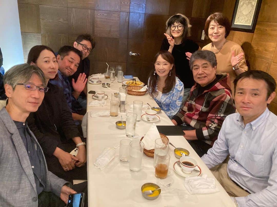 アグネス・チャンさんのインスタグラム写真 - (アグネス・チャンInstagram)「今日は仲間とインドカレーを食べましたよ。久しぶりにみんなと会って、とっても嬉しかったです。もっとこのような機会を作りたいですね。」10月9日 22時02分 - agneschan1