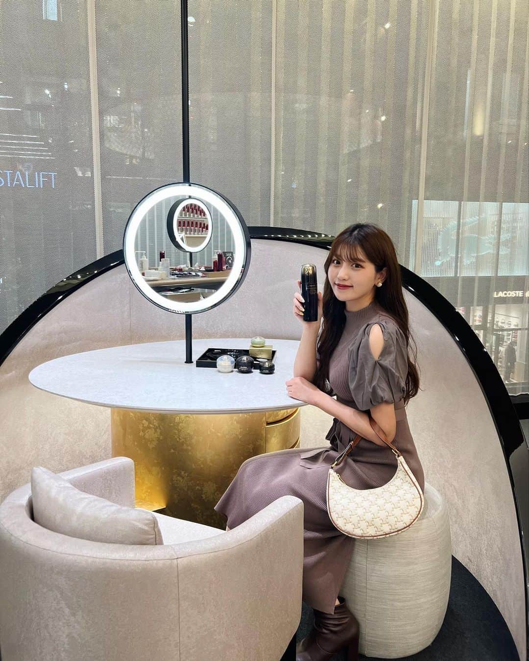 のインスタグラム：「SHISEIDOの新生アルティミューンイベントにご招待いただきました✨  肌測定をしてもらえたり、美容液を実際に体験できたりと嬉しい特典がたくさん🥰  10月末まで開催されてるから是非行ってみてね🧏🏻‍♀️  #美肌免疫 #アルティミューン」