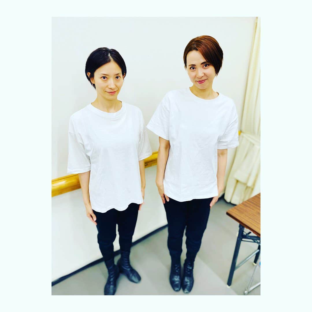 のインスタグラム：「☺︎  同期2人のんびりやってます。  #のんびりすな」