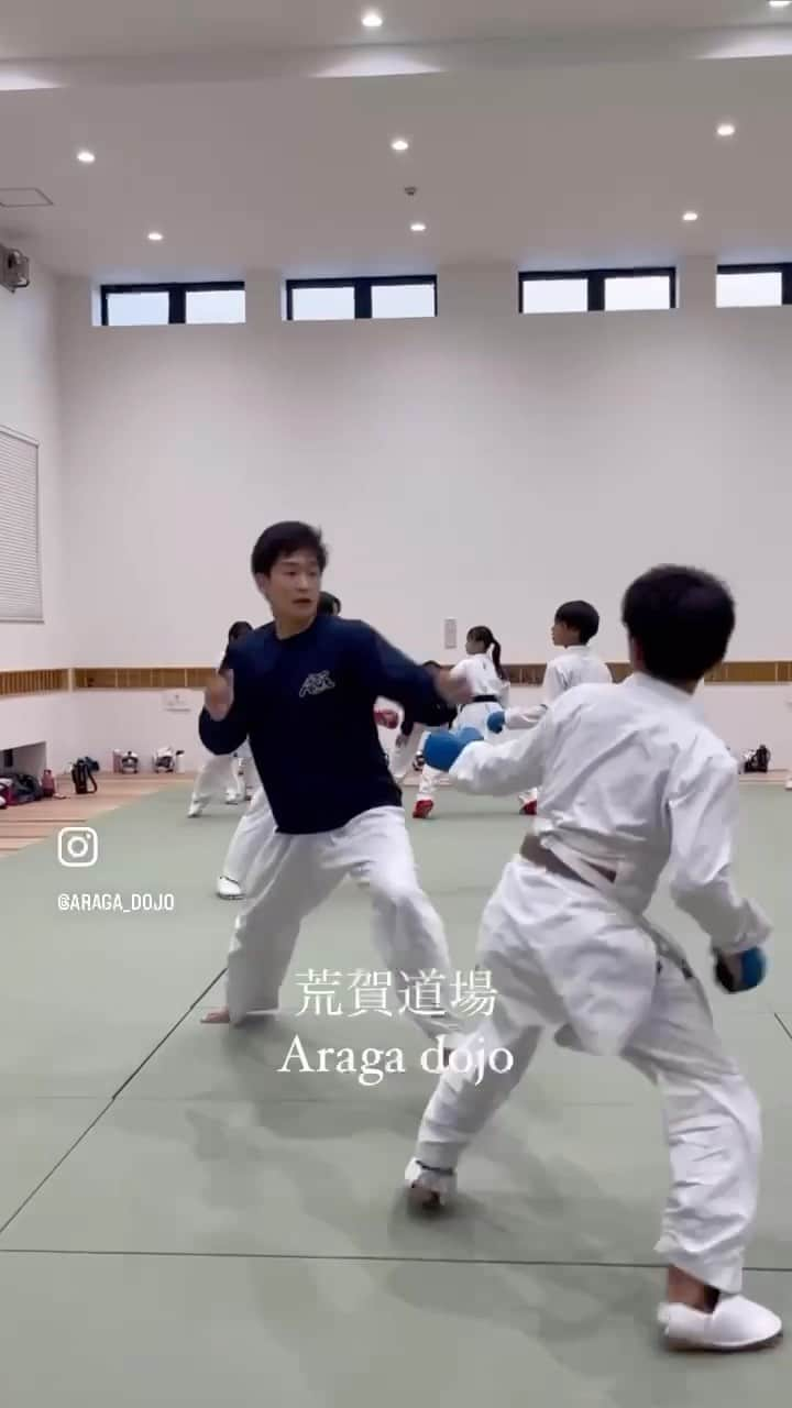 荒賀龍太郎のインスタグラム：「スポーツの日は強化練習‼︎🥋 皆んな良く頑張りました‼︎  素晴らしい道場でした‼︎👏 ありがとうございました😊  good job  I’m proud of you.  #ARAGA#dojo#空手#京都#滋賀#荒賀道場#強化練習」