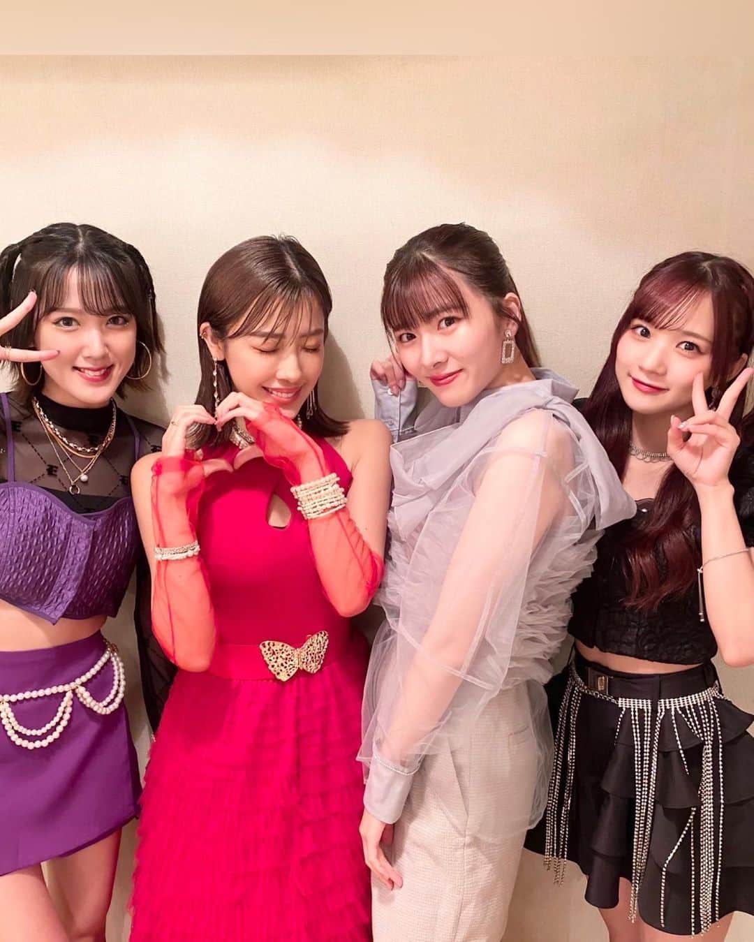稲場愛香さんのインスタグラム写真 - (稲場愛香Instagram)「🖤⟡.· ⁡ MSMW京都！！ ⁡ 2公演ありがとうございました〜🫶🏻 ⁡ 今日も最高に楽しかったです！！ ⁡ 新衣装は、黒とシルバーのキラキラで 前回の紫のふりふりとはガラリと印象変えました☺️ ⁡ ⁡ どうかしら🐈‍⬛🎀 ⁡ ⁡ ⁡ #MSMW #京都 #ありがとう #新衣装  #黒 #シルバー #かわち #全身はまた今度撮るね  #稲場愛香」10月9日 22時20分 - manaka_inaba.official