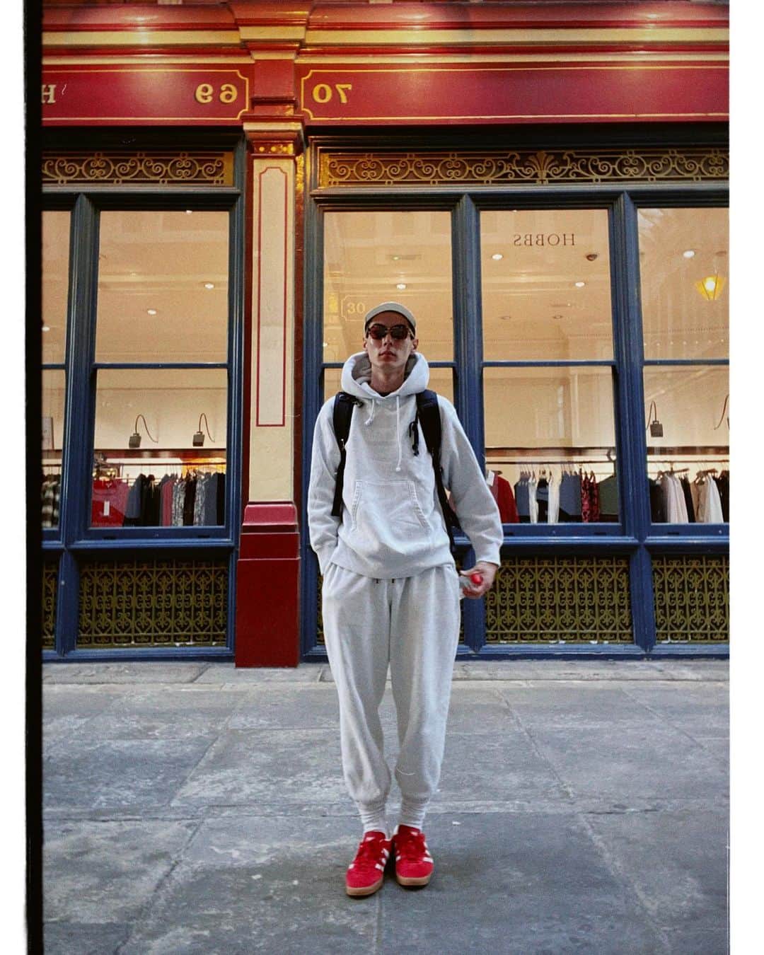 岩崎拓馬さんのインスタグラム写真 - (岩崎拓馬Instagram)「🇬🇧🇬🇧🇬🇧🇬🇧 . . ハリーポッター賢者の石の ダイアゴン横丁で登場する "レドンホール・マーケット"  ほぼ毎日スウェットでぶらぶら  ロンドンでも昼間は半袖でいける☀️  とにかくのんびりなロンドン生活 . . #london #happytime」10月9日 22時28分 - happy_takuma