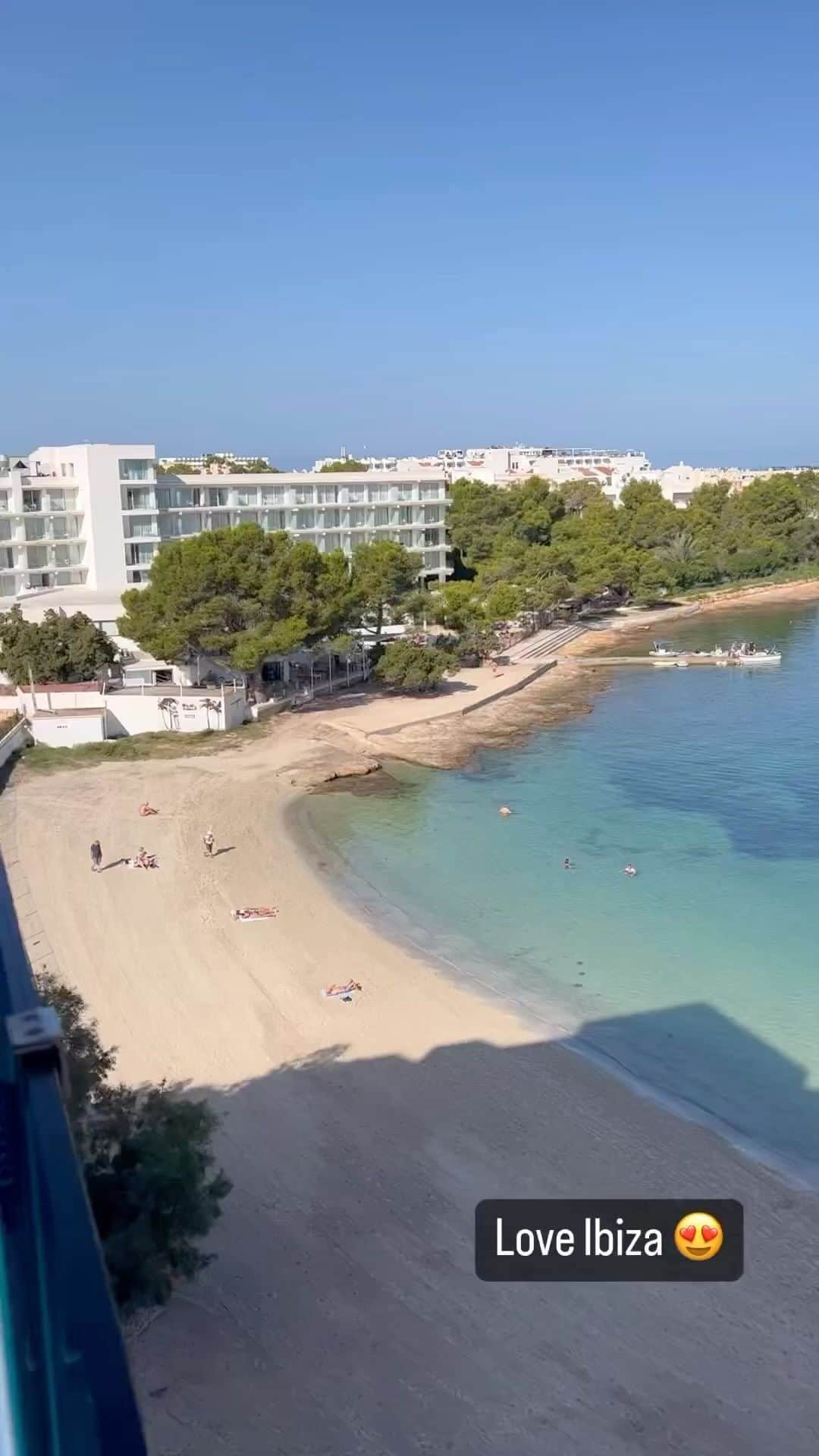栄木明日香のインスタグラム：「Ibiza reel ❤️」