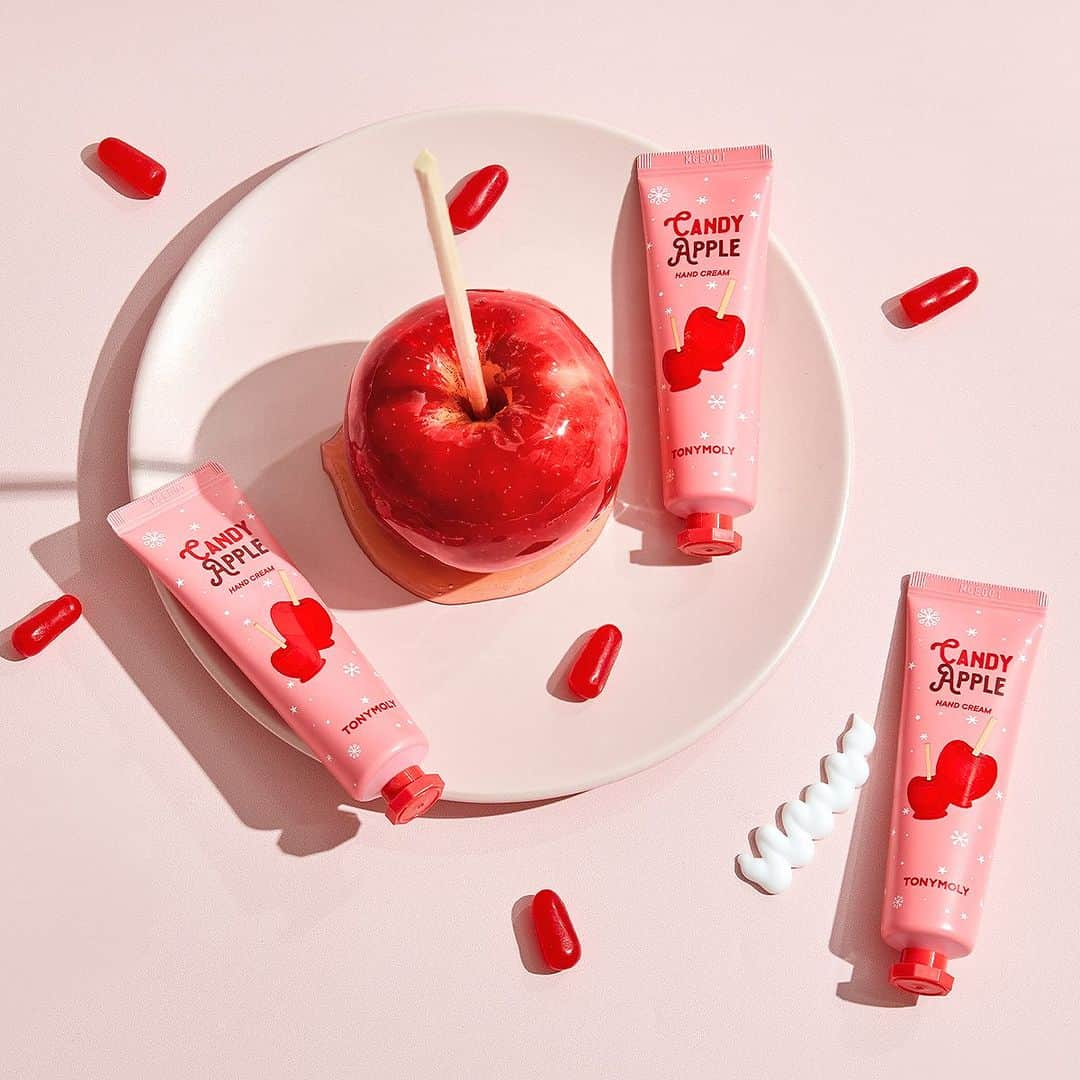 TONYMOLY USA Officialのインスタグラム：「Our sweet dessert hand creams come in 4 seasonal flavors! Which ones your favorite? 🍎☕️🥛🍪🎃 #xoxoTM #TONYMOLYnMe」