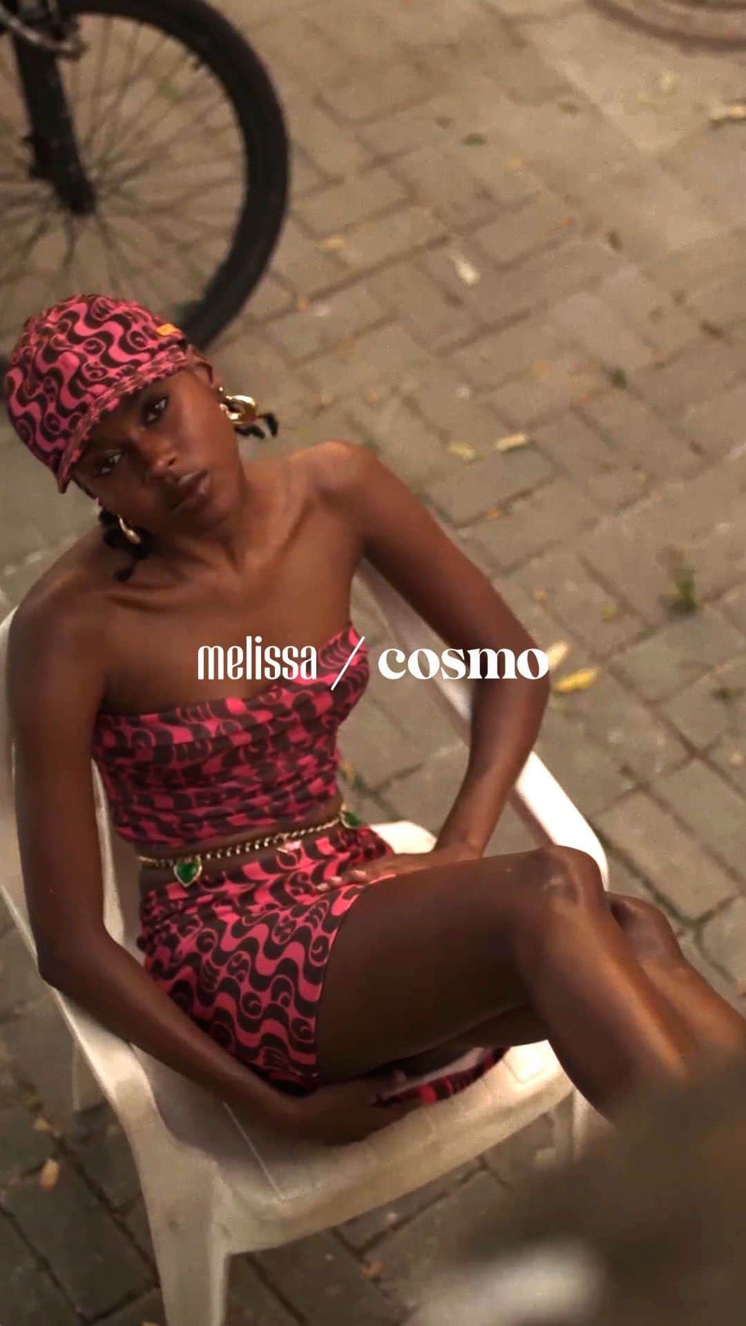 メリッサのインスタグラム：「M-Lovers e Cosmo Girls, temos um segredo para contar para vocês… 🤫」
