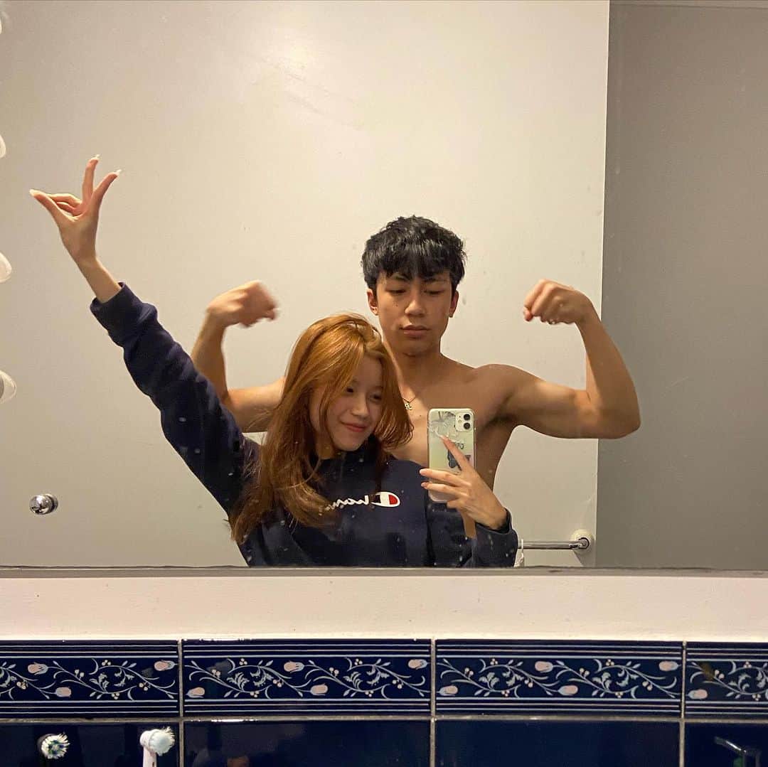 かたまりこりこさんのインスタグラム写真 - (かたまりこりこInstagram)「9ヶ月たった今もぶらぶら😉🤍」10月9日 22時52分 - rico.s.313