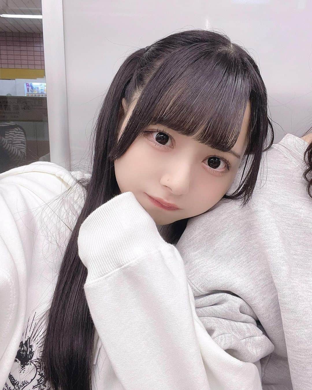 のインスタグラム：「このまま寝ちゃっていー？」