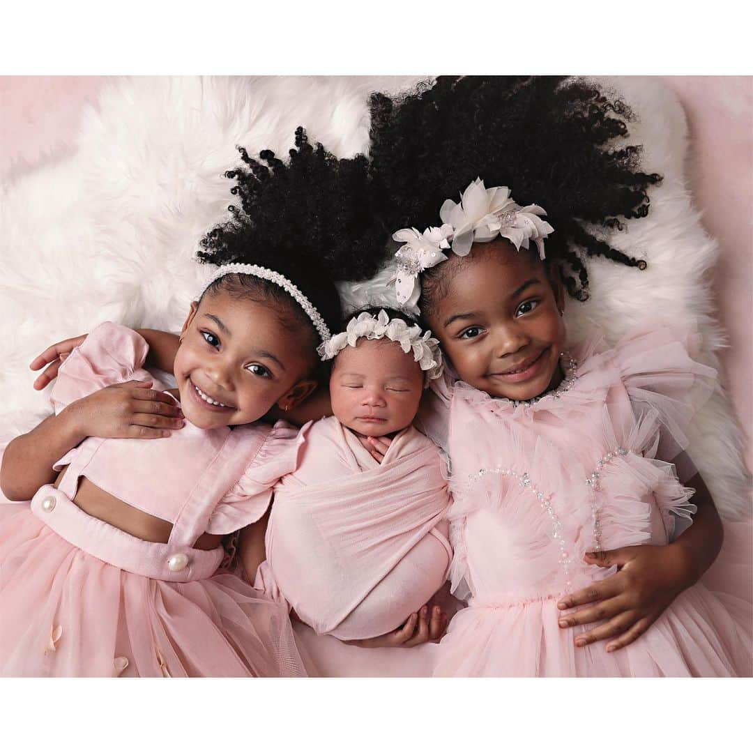 シャネル・イマンさんのインスタグラム写真 - (シャネル・イマンInstagram)「Cali , Cassie & Capri 🙌🏾🙏🏽🎀 My babies 📸 @patty.othon」10月9日 23時31分 - chaneliman