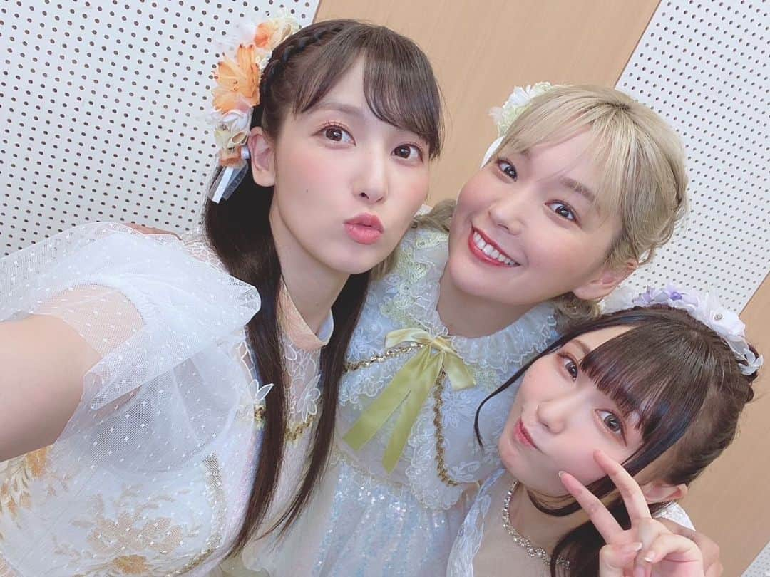 高槻かなこさんのインスタグラム写真 - (高槻かなこInstagram)「#じもあいまつり_day1  💜💛🧡  ライブパート、きっと繊細な3人だから、歌うたびに踊るたびに調和していくのが嬉しくて心温まった！❤️‍🔥  沼津でまた新しい想い出が生まれたね🗻  #Aqours #lovelive」10月9日 23時32分 - kanako.tktk