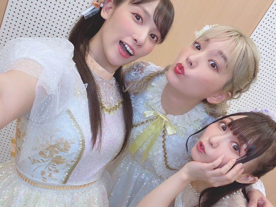 高槻かなこさんのインスタグラム写真 - (高槻かなこInstagram)「#じもあいまつり_day1  💜💛🧡  ライブパート、きっと繊細な3人だから、歌うたびに踊るたびに調和していくのが嬉しくて心温まった！❤️‍🔥  沼津でまた新しい想い出が生まれたね🗻  #Aqours #lovelive」10月9日 23時32分 - kanako.tktk