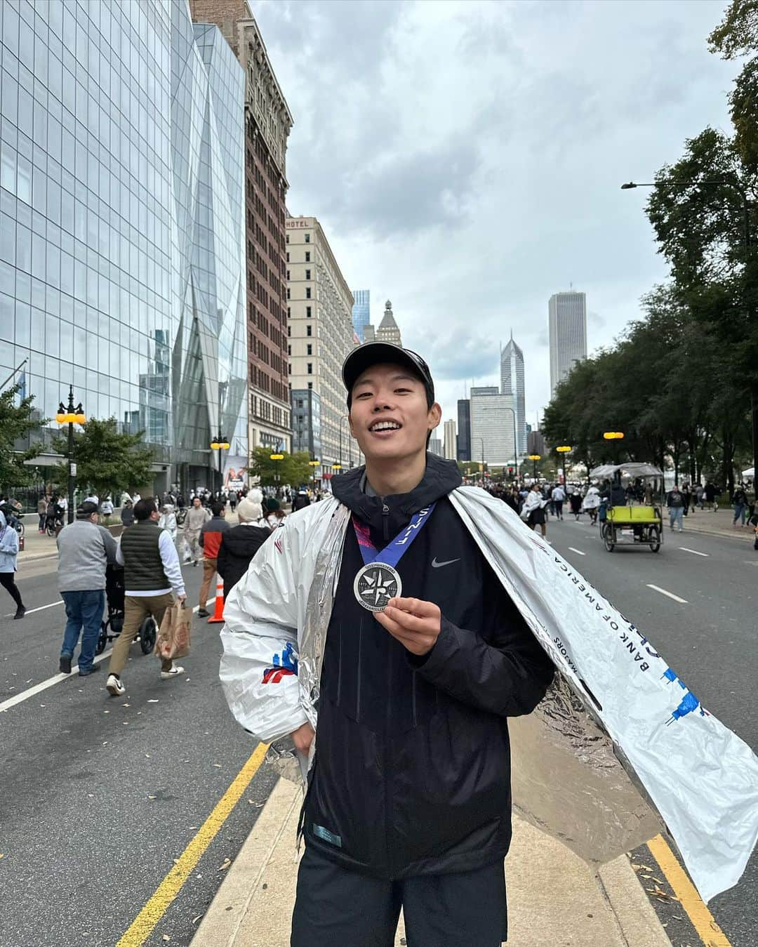 リュ・ジュニョルさんのインスタグラム写真 - (リュ・ジュニョルInstagram)「From the moment I was standing at the start line, I felt like I had already achieved my dream because this journey was enjoyable, and I considered the outcome to be something that followed naturally.  Now it’s your turn, I encourage all of you to join me for the next journey!   Once again, i extend my sincere thanks to everyone who has been with me from day 1.   @nikeseoul  @nikerunning  @222_jjangseop  @jjangseungkyo  @typhoon0705  @coachbennett  @chimarathon  #runnershelpingrunners」10月9日 23時32分 - ryusdb