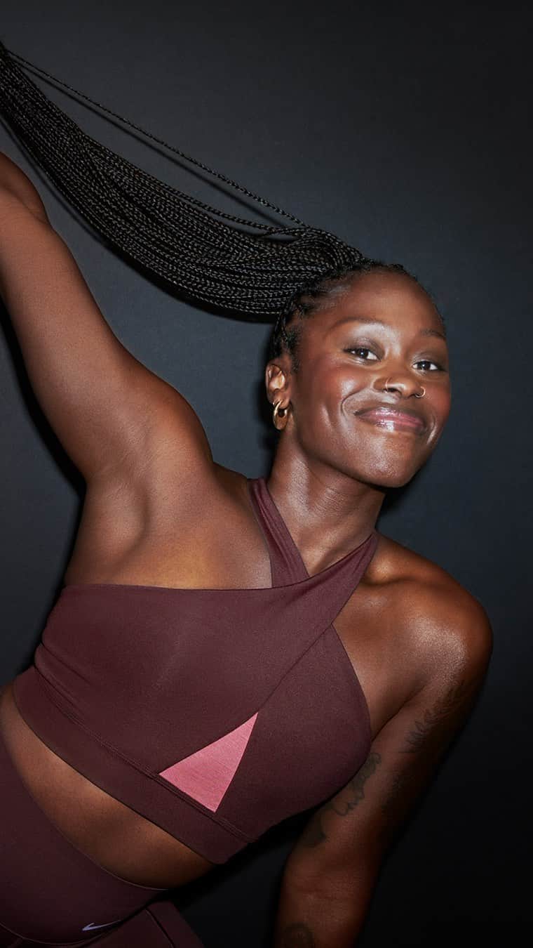 NikeNYCのインスタグラム：「“If you’re not being inclusive, are you really teaching or are you just speaking to people?” 🗣  Nike Well Collective trainer Monice Small, aka Mo, aka @monastyyy would like a word.  Having gone through her own journey to find a healthy relationship with movement, she knows what it’s like to feel excluded — which is why it’s important for her to make everyone feel welcome at her studio @Goodform_Studios in Rockaway Beach, NY.  In Mo’s own words, “It’s literally what I was put on this earth to do.”  #LifeWellLived  DP: @daysezo Organic Capture: @stolenbesos Stylist: @melreneestyles」