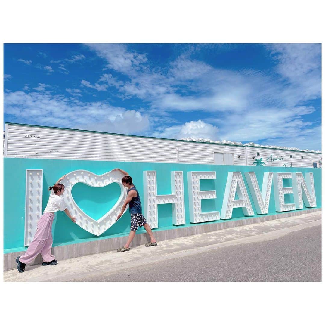辻希美のインスタグラム：「今回私達が泊まったグランピング施設がめっちゃ最高だった🏝️💕  どこを撮影しても映え写真👌  伊良部島にある　@heaven_irabu って言う施設だよ😉🏝️💕💕"  ご飯も美味しくてお洒落で何もかもが最高だったぁぁ🥹❤️✨  まだまだ沖縄は夏を楽しめるから是非行ってみて欲しいです🏝️❤️✨✨"  #伊良部島 #Heaven #🏝️🏝️🏝️ #pr」