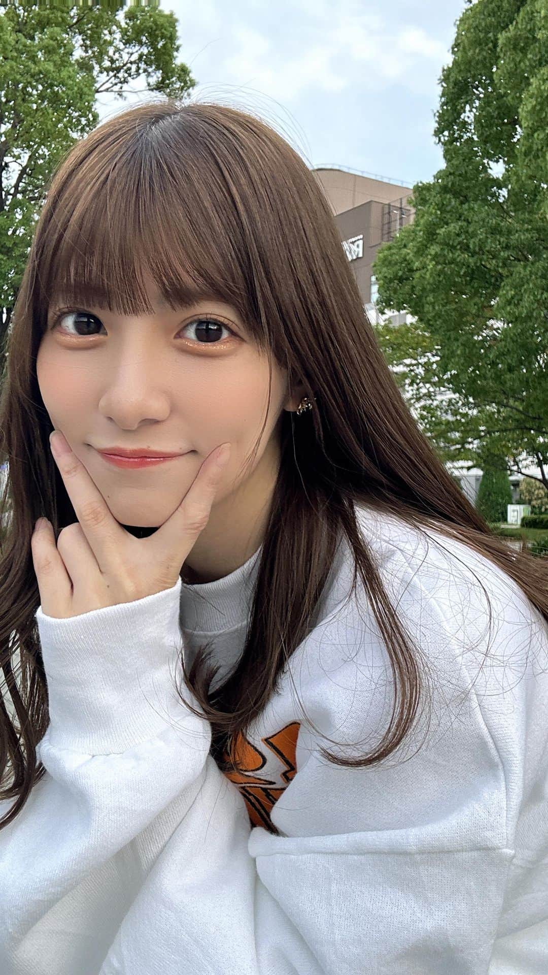 奥村優希のインスタグラム：「ふわっと香る秘密の恋💘」