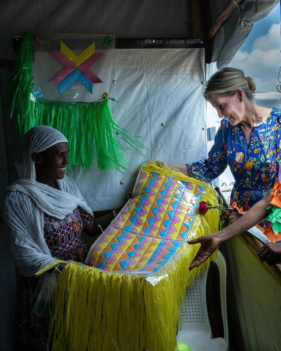 ロイヤル・ファミリーのインスタグラム：「This week, The Duchess of Edinburgh is in Ethiopia to celebrate the transformative work of eye care charity @orbisintl, and to participate in national World Sight Day festivities.  Over the weekend, Her Royal Highness travelled to Tigray to see the work of @unicefethiopia, in response to the devastating and far-reaching impact of conflict related sexual violence (CRSV) and gender-based violence.   At Sabacare IDP Camp, The Duchess heard from some of the 16,000 Internally Displaced Persons about the ongoing challenges they face and the specialised help they receive from @unicef workers.  Her Royal Highness also visited a child-friendly space in the camp, where children have a safe place to play, learn and thrive.   Head to royal.uk (link in bio) to read more.」