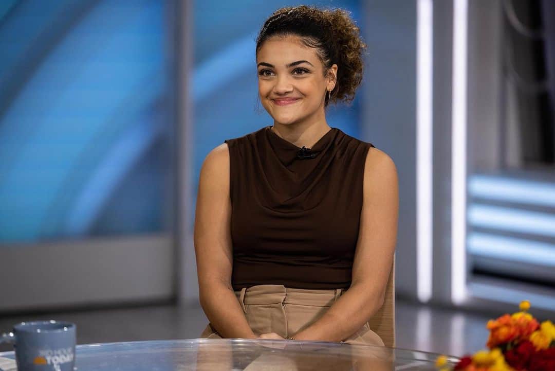 ローリー・ヘルナンデスさんのインスタグラム写真 - (ローリー・ヘルナンデスInstagram)「idk why they keep letting me in here! (I’m happy about it) - @photonate @todayshow」10月10日 0時45分 - lauriehernandez