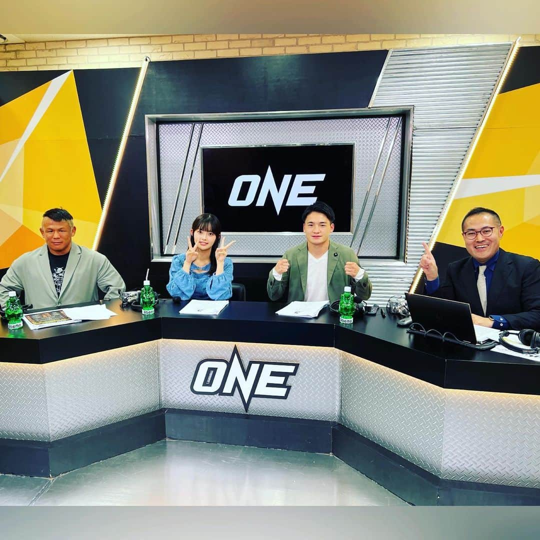 北岡悟のインスタグラム：「10/7(土)早朝から昼かけて、ONEChampionship『ONE Fight Night15』、解説業務🫡 私が知ってることをただただ丁寧に説明する、それを心掛けてやりました🎙️ 私は我が強いから、真実に行儀よくは出来ませんが、9/18DEEPと今回の二回、まずまずやれたかと自負します😤 近々で二回も解説業務をやらせて頂きましたが、選手を止めた後、他人の格闘技を品評して食って行く気は全くありません。 それでも、依頼されたからには出来得る限り耳障り悪くないよいものを👂🏼✨  ケータリングがまさかの炭水化物祭りでした🍙🥪🌭🥪 #ONEChampionship #ONEFightNight15 #マンスールマラチエフ #ABEMA #ABEMA様 #ABEMA格闘技 #ABEMA格闘技チャンネル #ABEMA格闘技ch #ケータリング #炭水化物祭り」