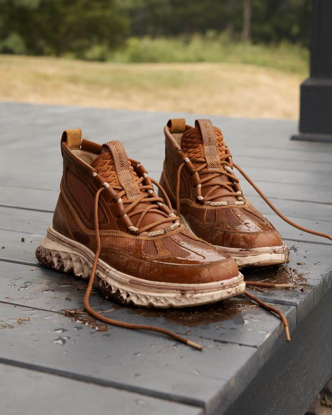 Cole Haanさんのインスタグラム写真 - (Cole HaanInstagram)「Blaze your own trail in fall's rugged new 5.ZERØGRAND WRK Chukka.」10月10日 1時15分 - colehaan