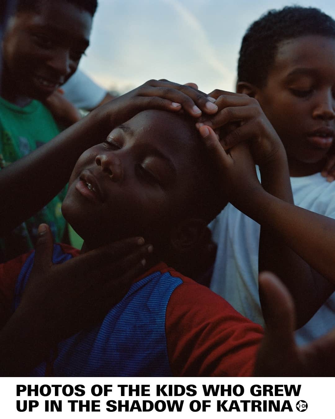 i-Dさんのインスタグラム写真 - (i-DInstagram)「French-Sri Lankan photographer @vyogananthann took these intimate portraits of children and their friends in the summer of 2022 in New Orleans, Louisiana.⁠ ⁠ He created 'Mystery Street' as part of Immersion, a French-American photography programme by the Hermès Foundation. “As a French photographer, you have to pick a place in the US,” the self-taught artist explains. “Picking New Orleans was also adding a dystopian side to the story as I was interested in the fact that all the children were born after Hurricane Katrina.”⁠ ⁠ While the series– shortlisted for Prix Pictet, widely considered one of the world's most prestigious prizes in photography – captures candid moments in these young children's lives, Vasantha doesn’t see his work as factual. Instead, he says it is “a very thin fraction of reality,” which he calls "post-documentary". ⁠ ⁠ Hit the link in bio to learn more.⁠ .⁠ .⁠ .⁠ Text @preciousadesina⁠ #neworleans #photography #katrina #hurricanekatrina #prixpictet」10月10日 11時01分 - i_d