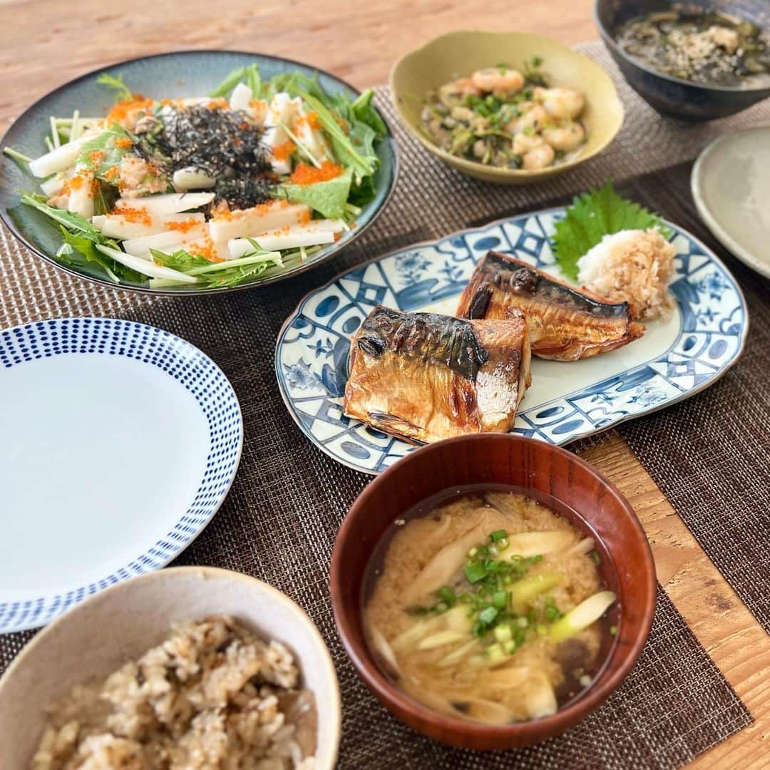 青木英李のインスタグラム：「ほっこり朝ごはん🐟🍚🥢  #自炊 #朝食 #和食 #健康 #無添加」