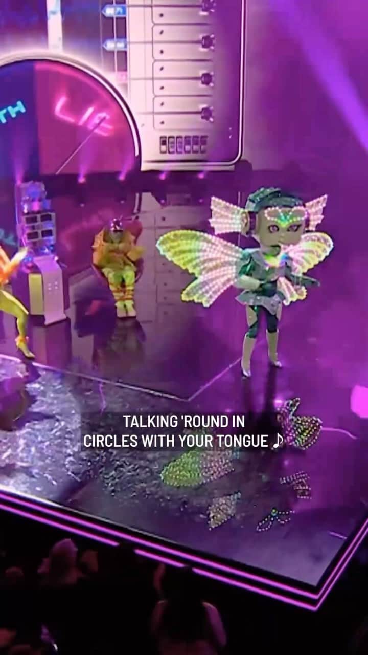 Aka SCUBA CHARLOTTEのインスタグラム：「Space Fairy’s final performance was out of this world!!! 🌍🚀🌌   Watch the full performance (and Space Fairy’s reveal)! 🤩  #MaskedSingerAU STREAMING NOW on 10 Play.  LINK IN BIO 🔗」